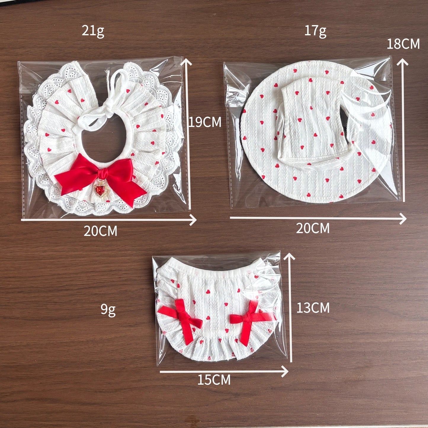 Heart Print Hat, Collar & Bib Set – White