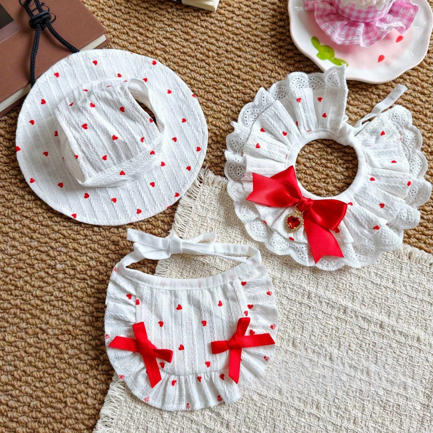 Heart Print Hat, Collar & Bib Set – White